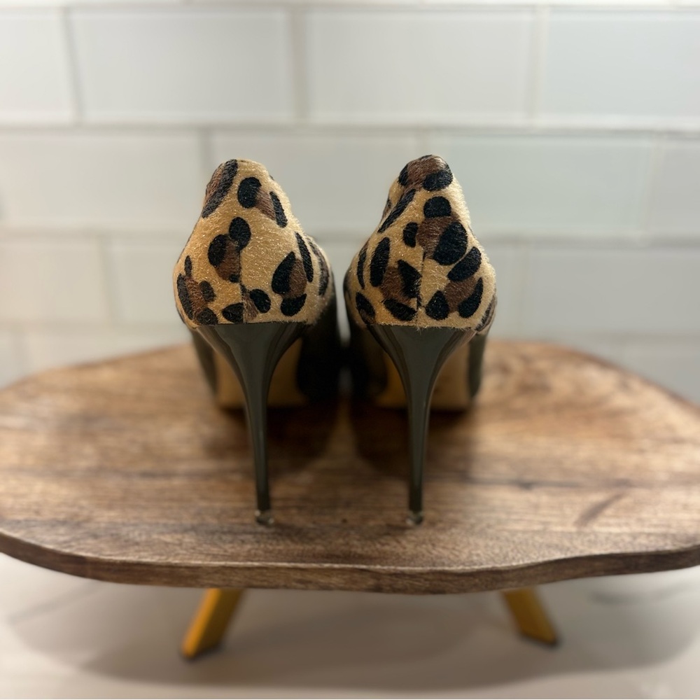 Olive Green Stiletto Heels with Leopard Print
Size: UK 38 = US 7.5-8
5” heel - Picture 2 of 9